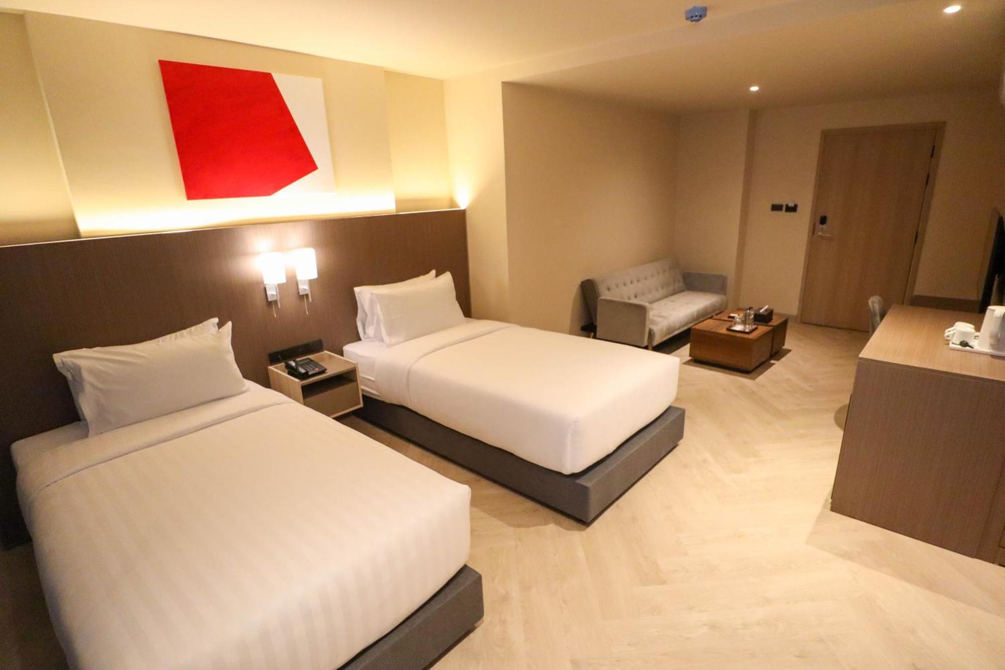 Hotel The One Cozy Living Pattaya Esterno foto